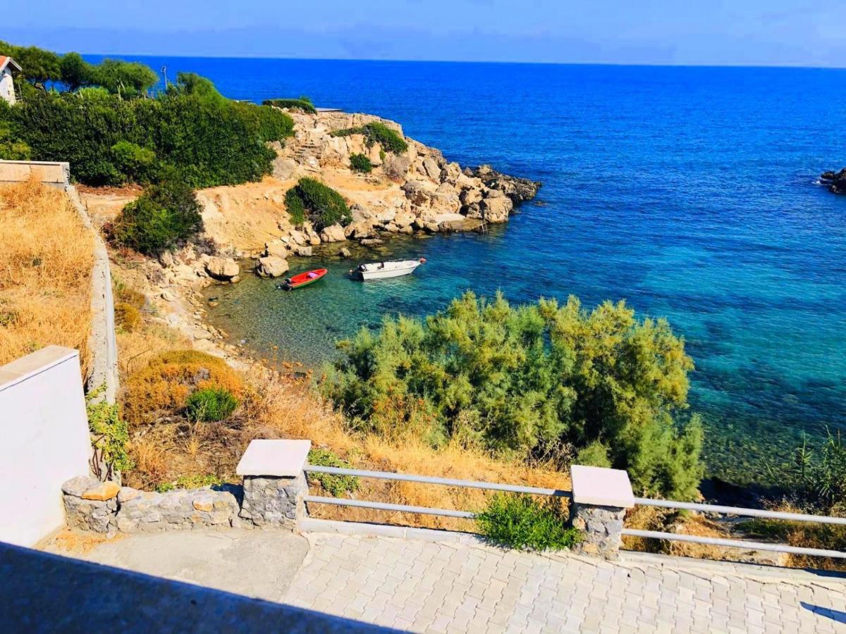 Sea & Sky At Escape Beach Aparthotel Kyrenia  Esterno foto